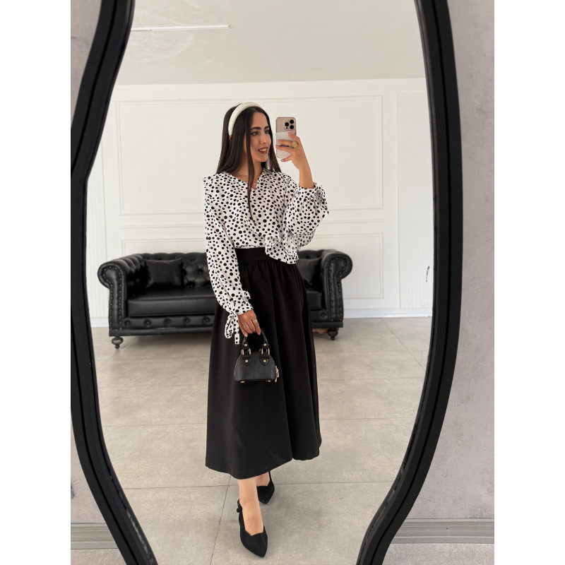 شومیز خال خالی